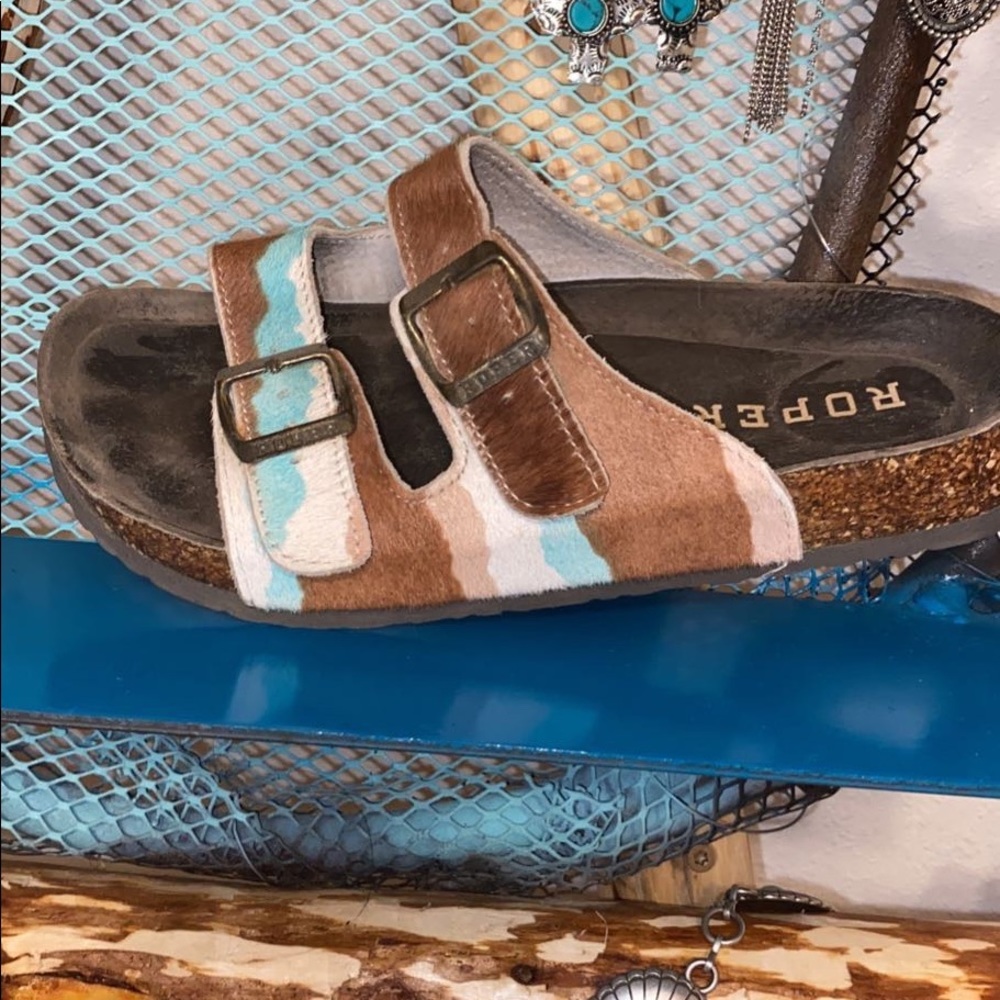 Cowhide sandal